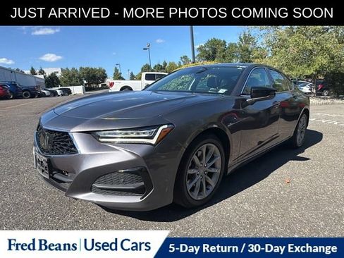 Used 2023 Acura TLX FWD image 3