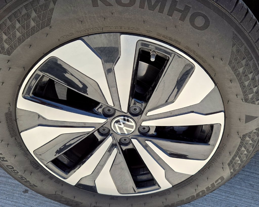 Certified 2025 Volkswagen Atlas SE AWD/4WD image 10
