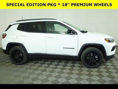 New 2026 Jeep Compass Latitude image 7
