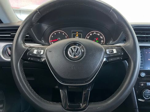 Used 2021 Volkswagen Passat 2.0T SE image 32