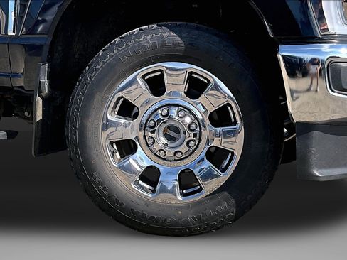 Used 2023 Ford F250 Lariat w/ Lariat Ultimate Package AWD/4WD image 9