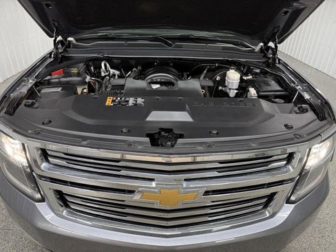 Used 2019 Chevrolet Suburban Premier w/ Premier Plus Edition AWD/4WD image 53
