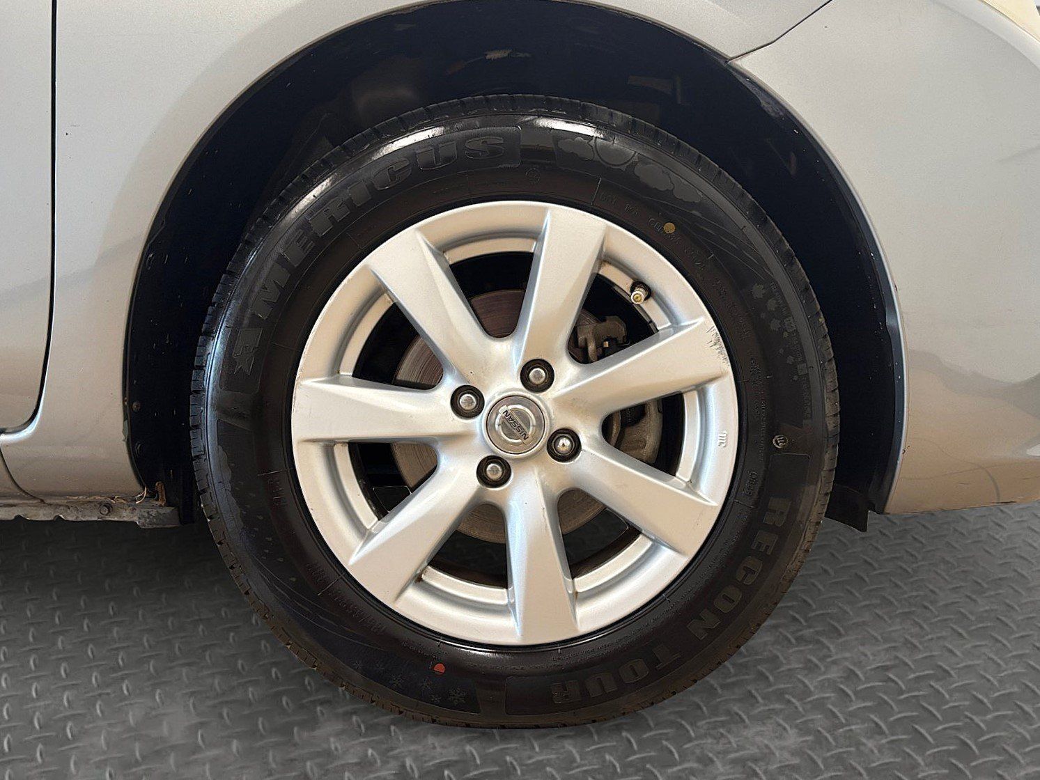 Used 2012 Nissan Versa FWD image 35