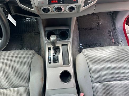 Used 2011 Toyota Tacoma PreRunner w/ TRD Off-Road Pkg image 24