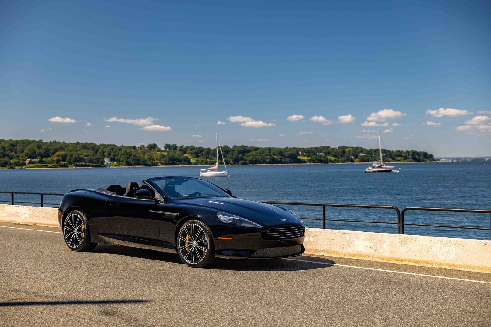 Used 2013 Aston Martin DB9 Volante RWD image 52