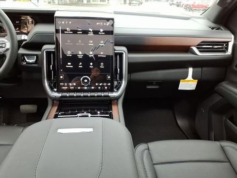 New 2026 GMC Yukon XL Denali w/ Sun & Power Step Package image 19