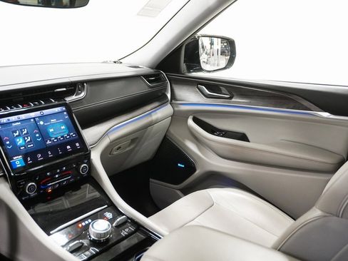 Certified 2022 Jeep Grand Cherokee L Overland w/ MOPAR Finishing Package image 21