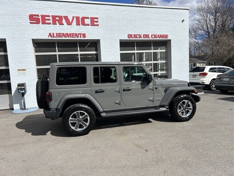 Used 2021 Jeep Wrangler Unlimited Sahara AWD/4WD image 2