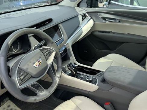 Used 2024 Cadillac XT5 Premium Luxury w/ LPO, Floor Liner Package AWD/4WD image 2
