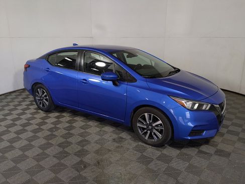 Used 2021 Nissan Versa SV FWD image 11