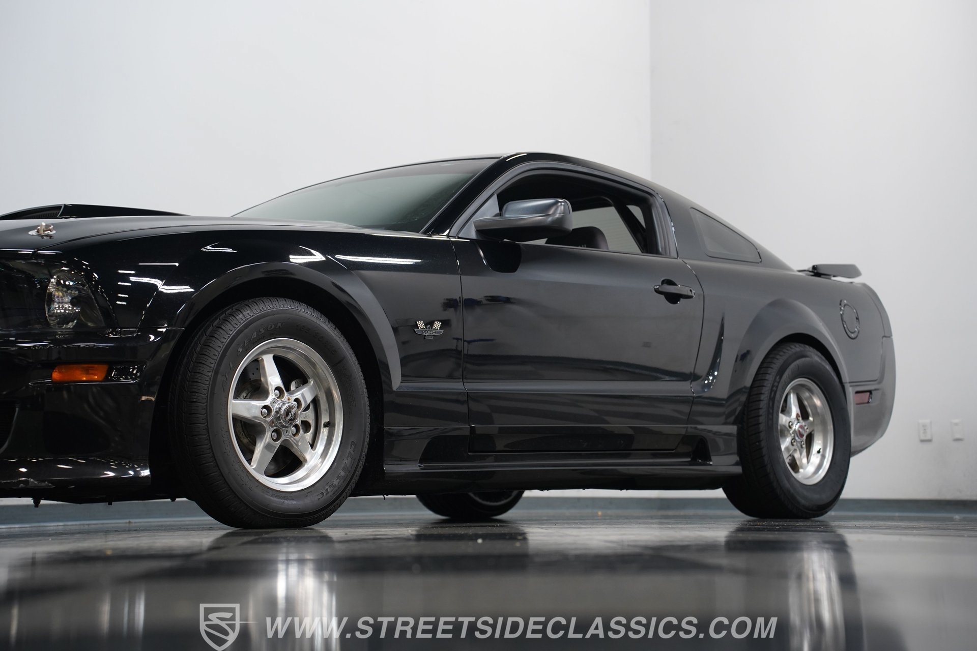 Used 2006 Ford Mustang GT RWD image 21