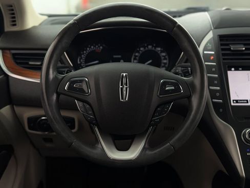 Used 2019 Lincoln MKC Select w/ Select Plus Package AWD/4WD image 14