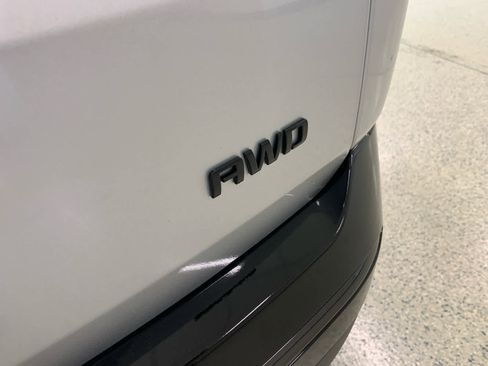 Used 2022 Chevrolet Traverse Premier w/ Redline Edition image 7