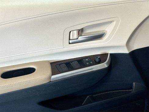 Used 2021 Toyota Sienna XLE image 16