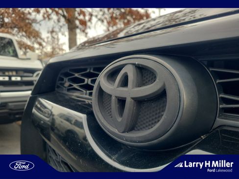 Used 2016 Toyota 4Runner SR5 image 21