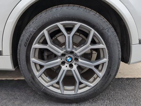 Used 2023 BMW X7 xDrive40i image 11