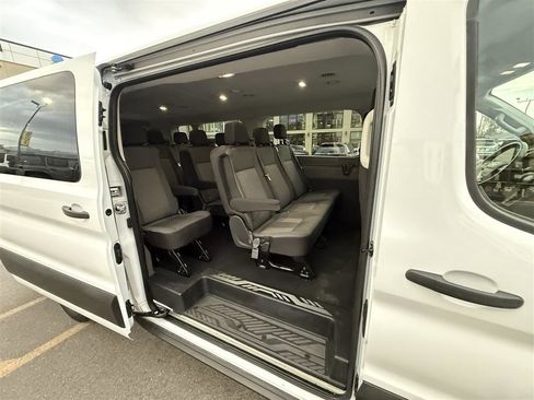 Used 2023 Ford Transit 350 XLT RWD image 32