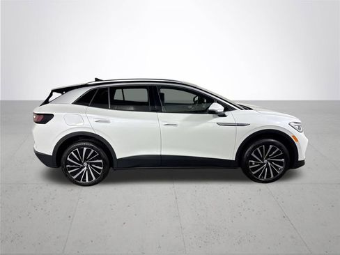 Certified 2023 Volkswagen ID.4 Pro S Plus AWD/4WD image 5