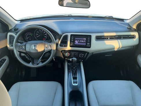 Used 2020 Honda HR-V LX image 17