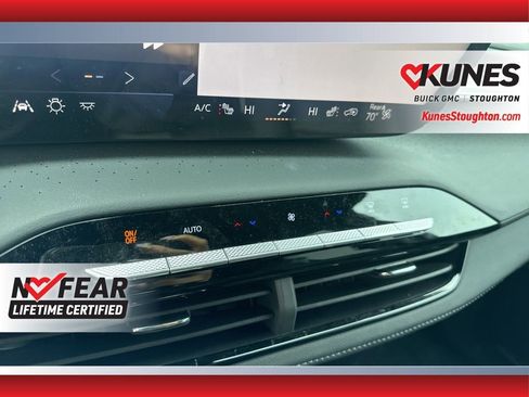 Used 2025 Buick Enclave Avenir w/ Trailering Package, 5000 lbs. AWD/4WD image 33