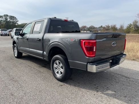 Used 2021 Ford F150 XLT image 3