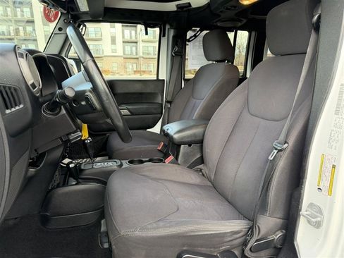 Used 2013 Jeep Wrangler Unlimited Sport image 16