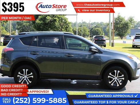Used 2018 Toyota RAV4 LE FWD image 5