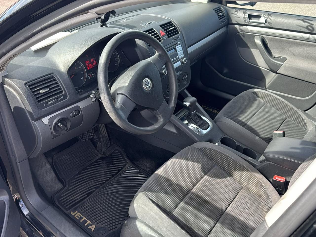 Used 2009 Volkswagen Jetta S FWD image 9