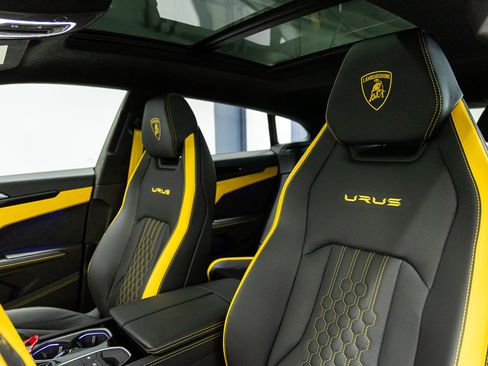 Used 2024 Lamborghini Urus S AWD/4WD image 26