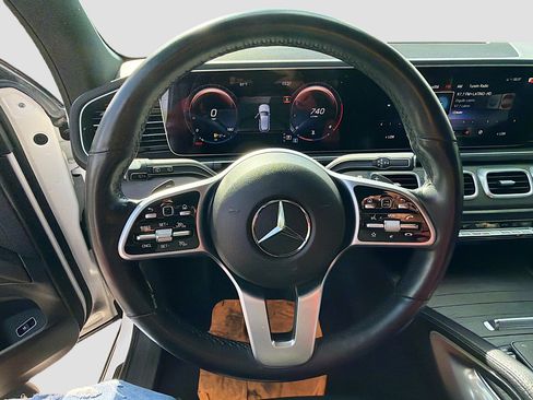 Used 2022 Mercedes-Benz GLE 350 4MATIC w/ Premium Package image 39