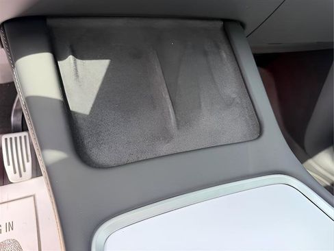 Used 2023 Tesla Model Y Long Range image 31