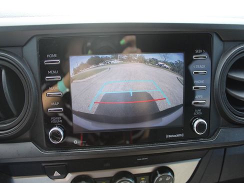 Used 2021 Toyota Tacoma SR w/ SR Convenience Package image 3