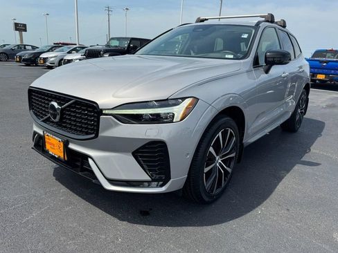 Used 2023 Volvo XC60 B5 Plus w/ Climate Package AWD/4WD image 8