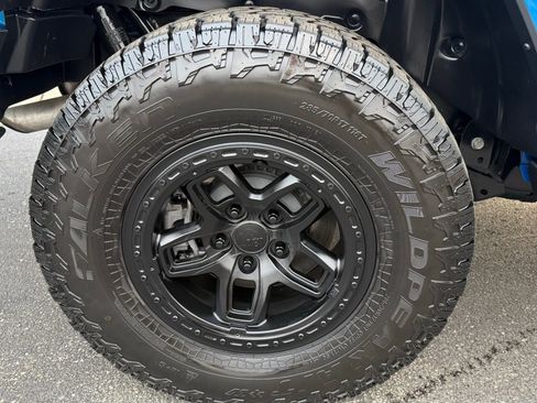 Used 2022 Jeep Wrangler Unlimited Sahara image 14