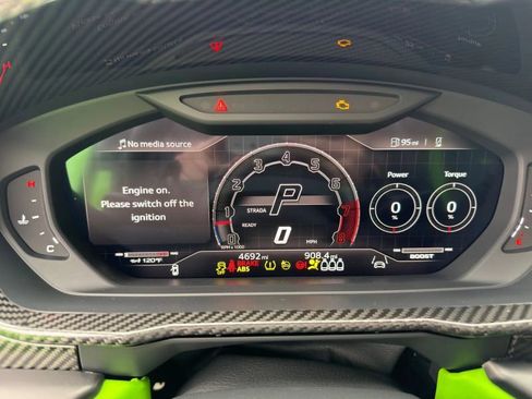 Used 2024 Lamborghini Urus S image 32