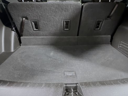 Used 2019 Chevrolet Traverse LS FWD image 34