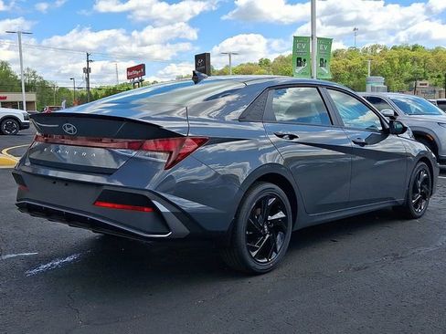 New 2026 Hyundai Elantra Sport FWD image 4