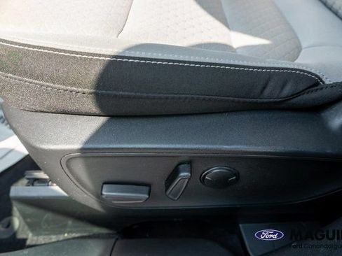 Used 2023 Ford Escape Active AWD/4WD image 17