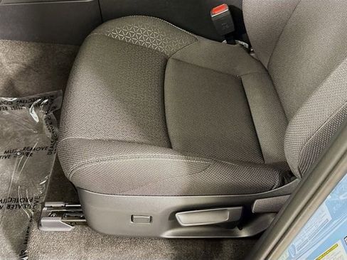 Certified 2026 Toyota 4Runner SR5 AWD/4WD image 18