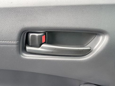 Used 2024 Toyota Corolla Cross LE FWD image 26