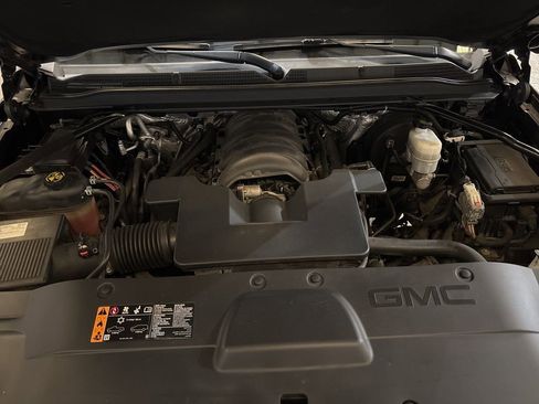 Used 2018 GMC Yukon Denali AWD/4WD image 17