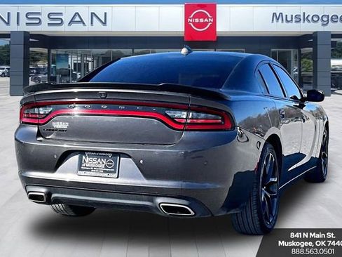 Used 2023 Dodge Charger SXT w/ Blacktop Package image 5