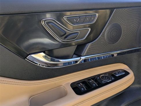 Used 2023 Lincoln Corsair Reserve w/ Equipment Group 201A image 23