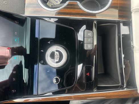 Used 2026 Cadillac Escalade Platinum Sport w/ LPO, ONYX Package image 57