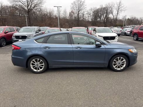 Used 2019 Ford Fusion SE image 11