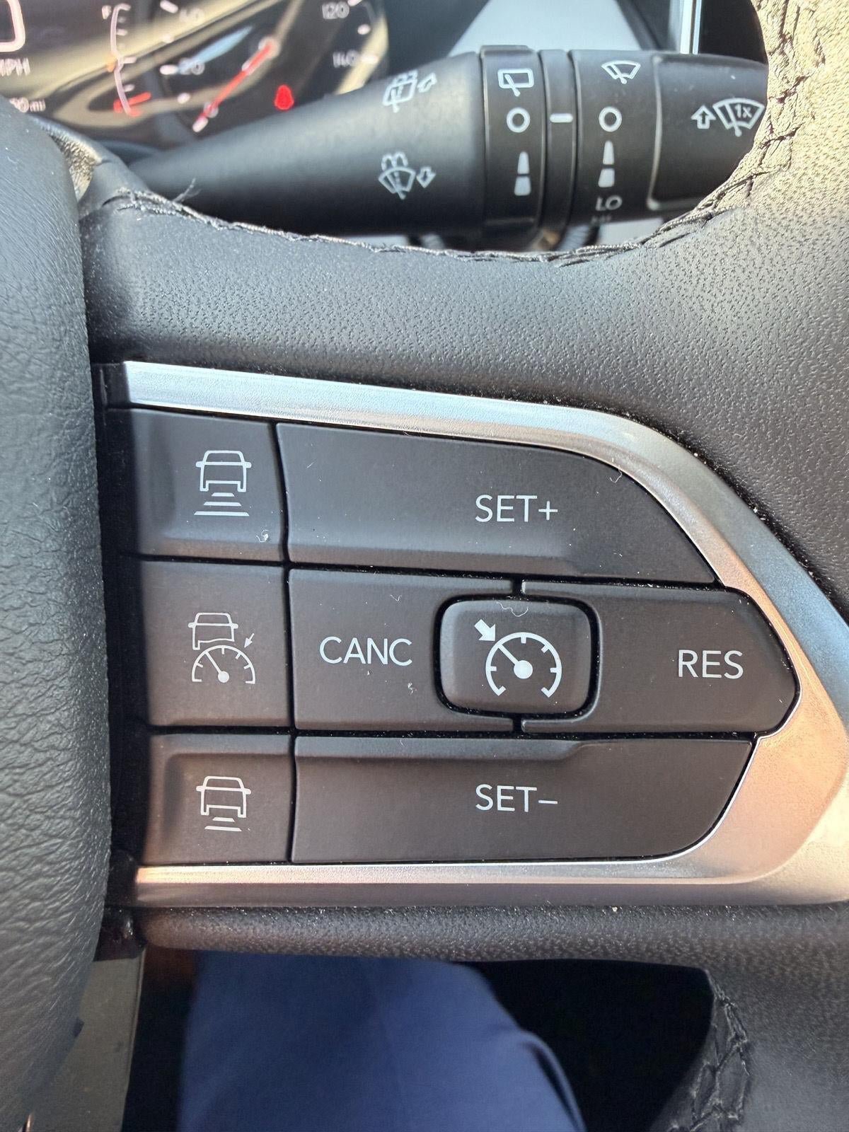 Used 2025 Jeep Compass Limited AWD/4WD image 17