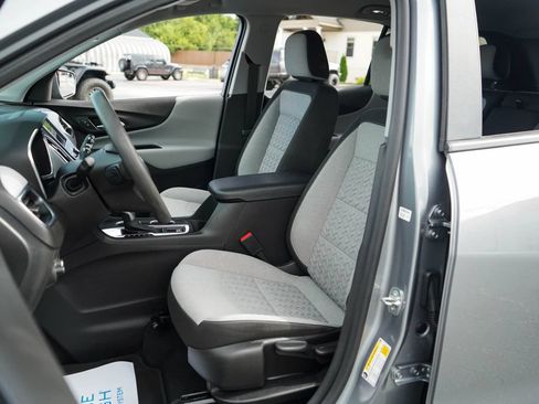 Used 2023 Chevrolet Equinox LS w/ LPO, Cargo Package FWD image 6