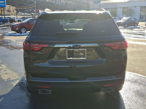 Used 2023 Chevrolet Traverse Premier w/ Redline Edition image 5