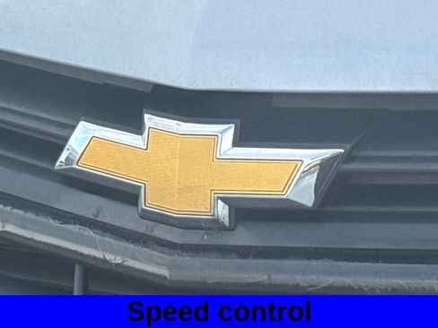 Used 2020 Chevrolet Equinox LT w/ Driver Convenience Package image 16