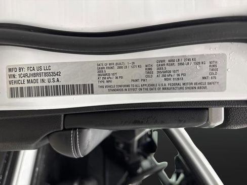 New 2026 Jeep Grand Cherokee Limited w/ Luxury Tech Group II image 40